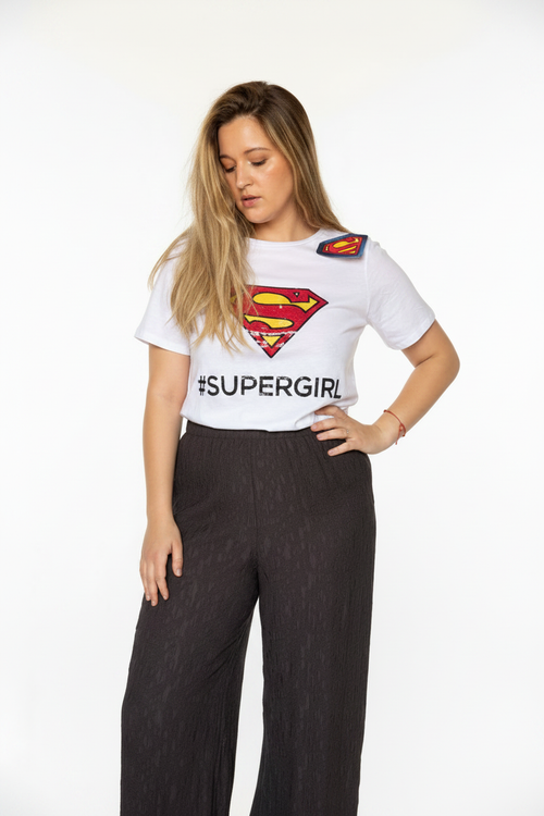 Supergirl frontal 1 - sin bolsillos