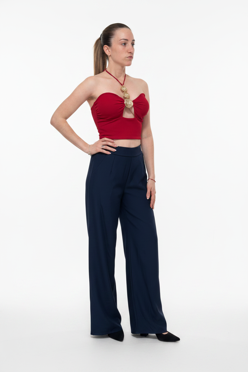 Top rojo pose 2